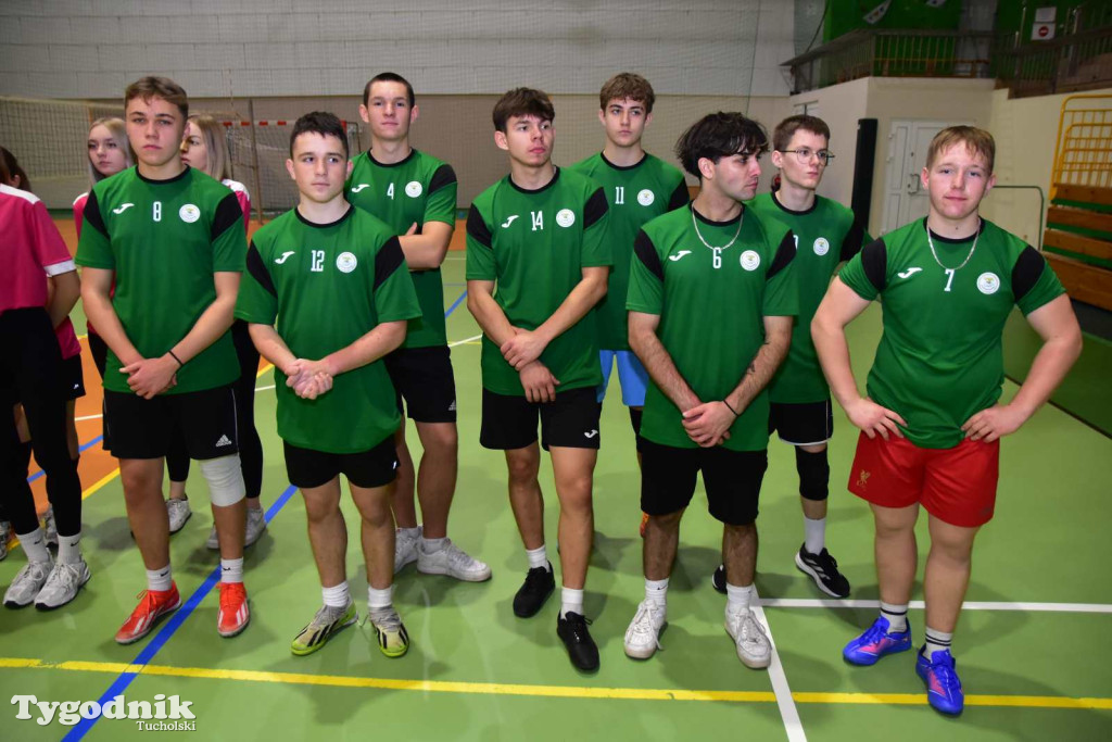 Tuchola: Mikołajkowy Turniej Piłki Siatkowej