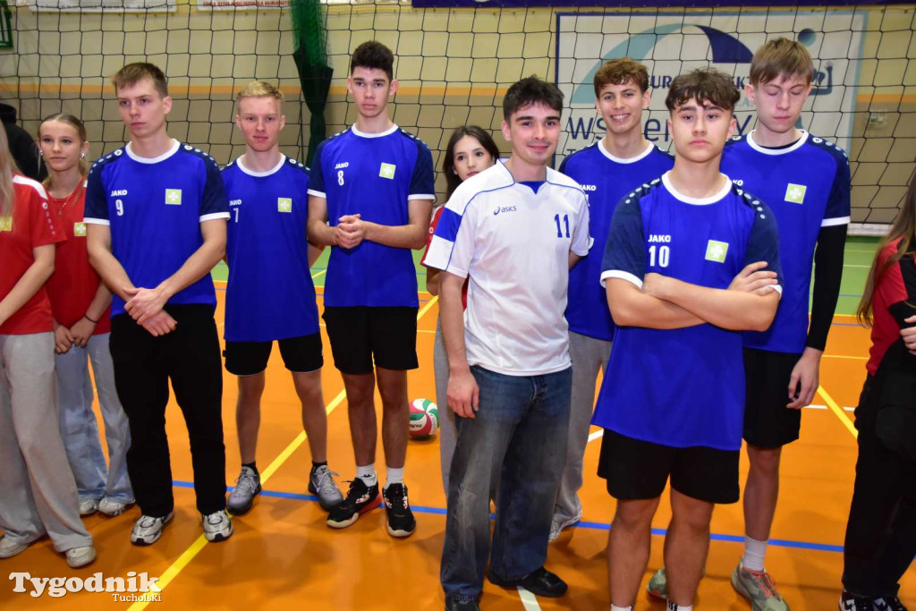 Tuchola: Mikołajkowy Turniej Piłki Siatkowej