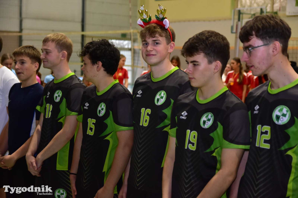 Tuchola: Mikołajkowy Turniej Piłki Siatkowej