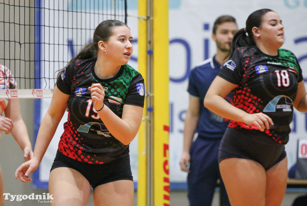Siatkówka - liga wojewódzka juniorek: MLKS Tucholanka Europrojekt Tuchola - UKS Czwórka Włocławek 3:0