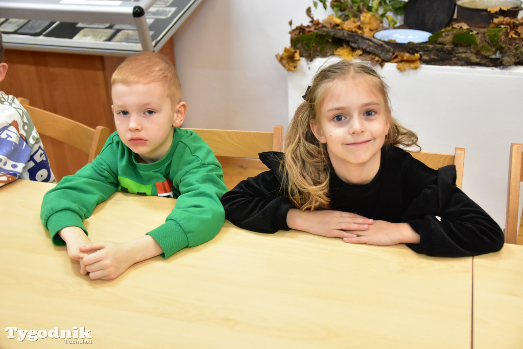 Piernikowe szaleństwo w Muzeum Borów Tucholskich w wykonaniu dzieci z tucholskiej \