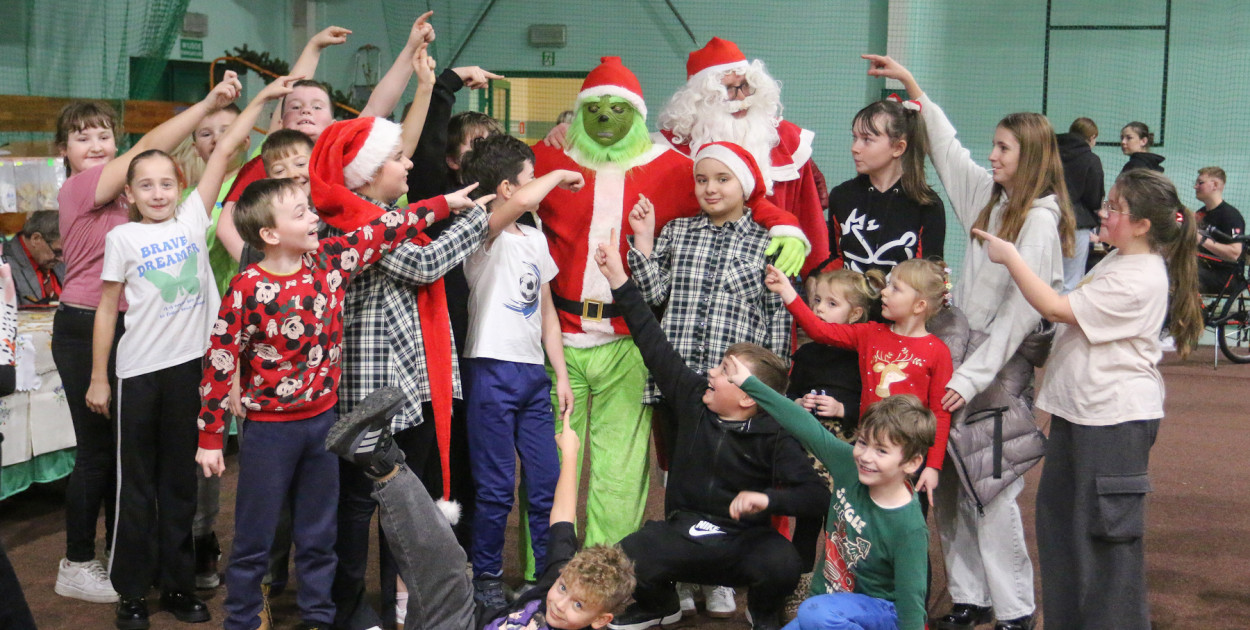 Jarmark Bożonarodzeniowy w Gostycynie: ścigano Grincha, goniono za Mikołajem