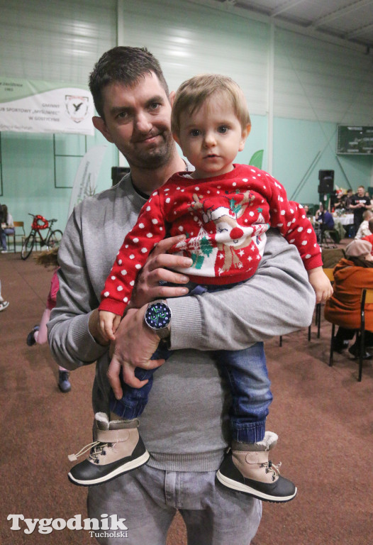 Jarmark Bożonarodzeniowy w Gostycynie: ścigano Grincha, goniono za Mikołajem