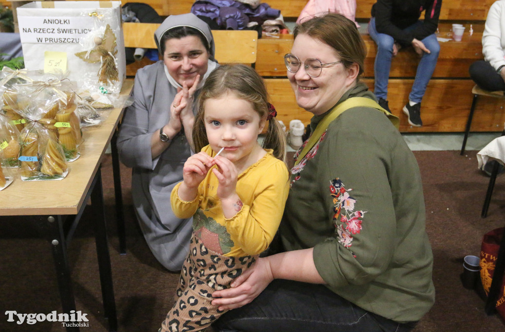 Jarmark Bożonarodzeniowy w Gostycynie: ścigano Grincha, goniono za Mikołajem