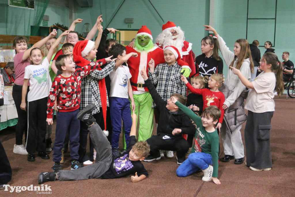 Jarmark Bożonarodzeniowy w Gostycynie: ścigano Grincha, goniono za Mikołajem