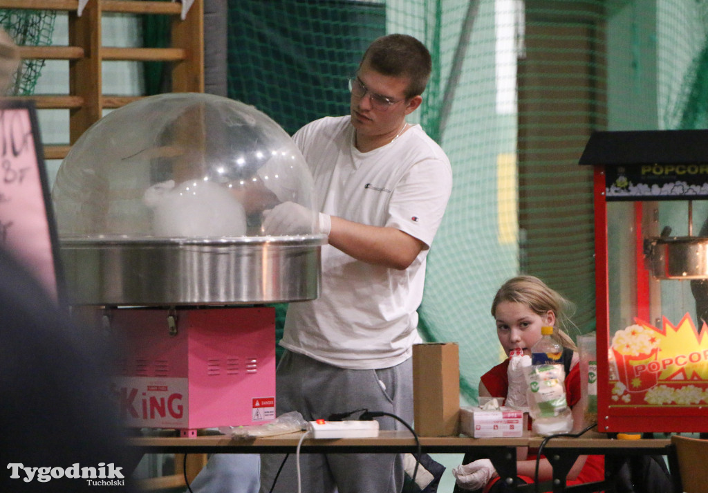 Jarmark Bożonarodzeniowy w Gostycynie: ścigano Grincha, goniono za Mikołajem