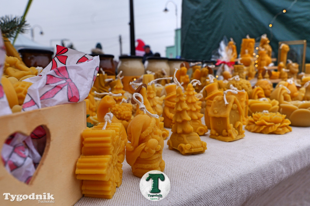 Kiermasz Świąteczny na dworcu w Tucholi