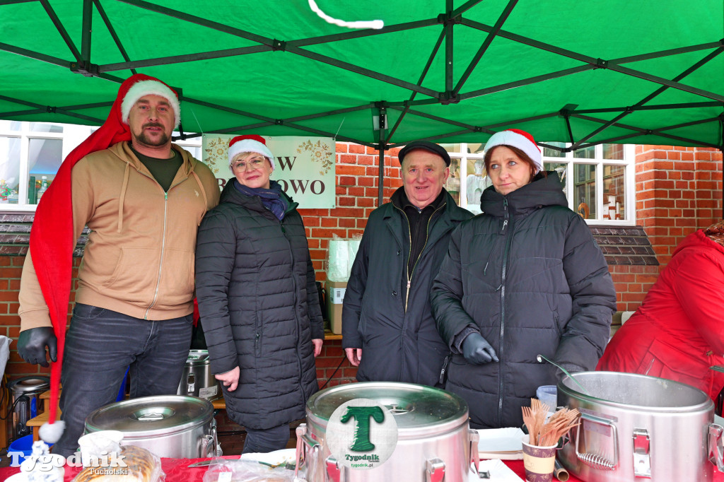 Kiermasz Świąteczny na dworcu w Tucholi