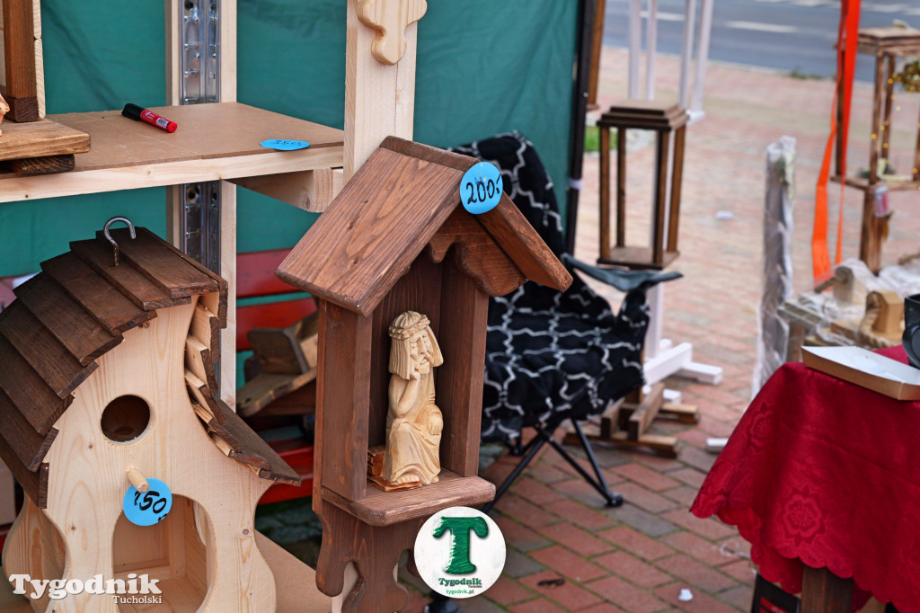 Kiermasz Świąteczny na dworcu w Tucholi