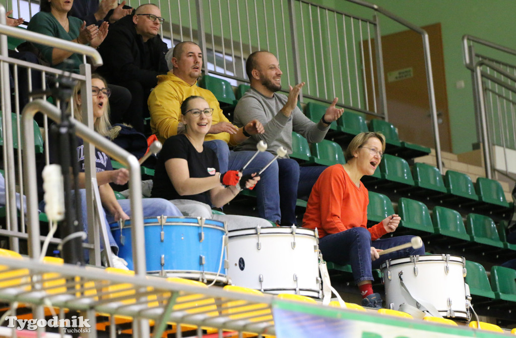 Liga wojewódzka kadetek: MLKS Tucholanka Europrojekt Tuchola - KS Stal II Grudziądz 3:1 (25:20, 25:16, 16:25, 25:23)