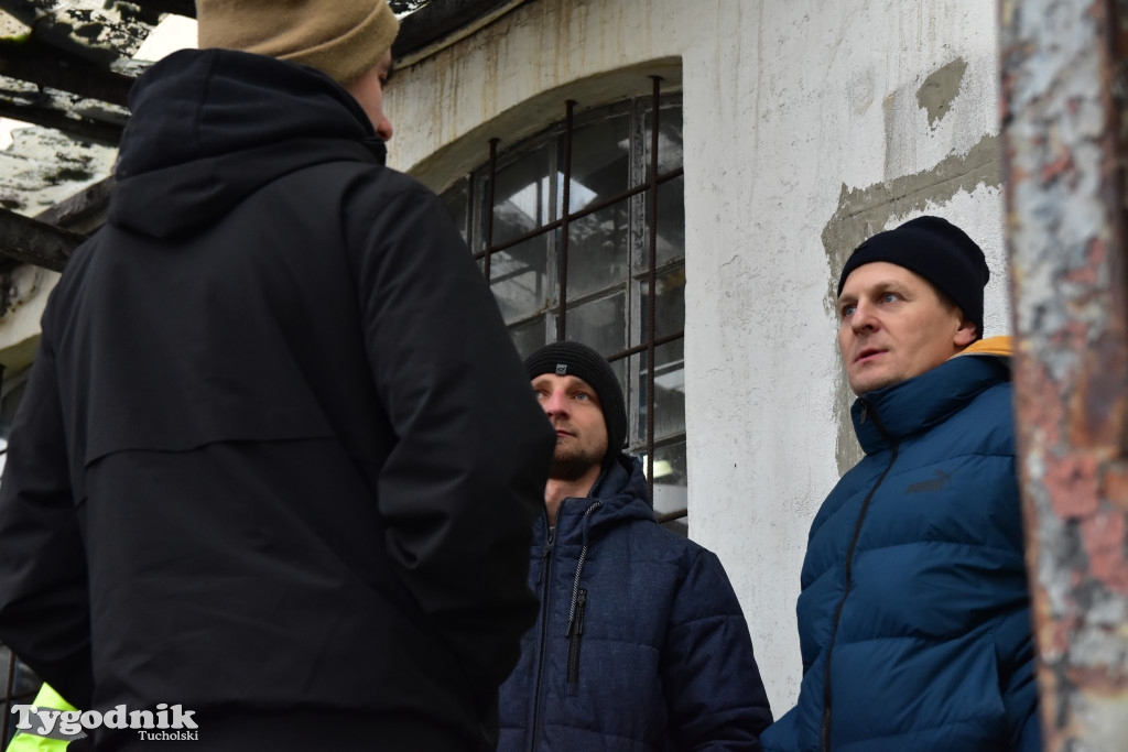 Gostycyn: Rolnicy protestowali przez kilka godzin w centrum wsi przy DW nr 237 z powiatów tucholskiego i sępoleńskiego
