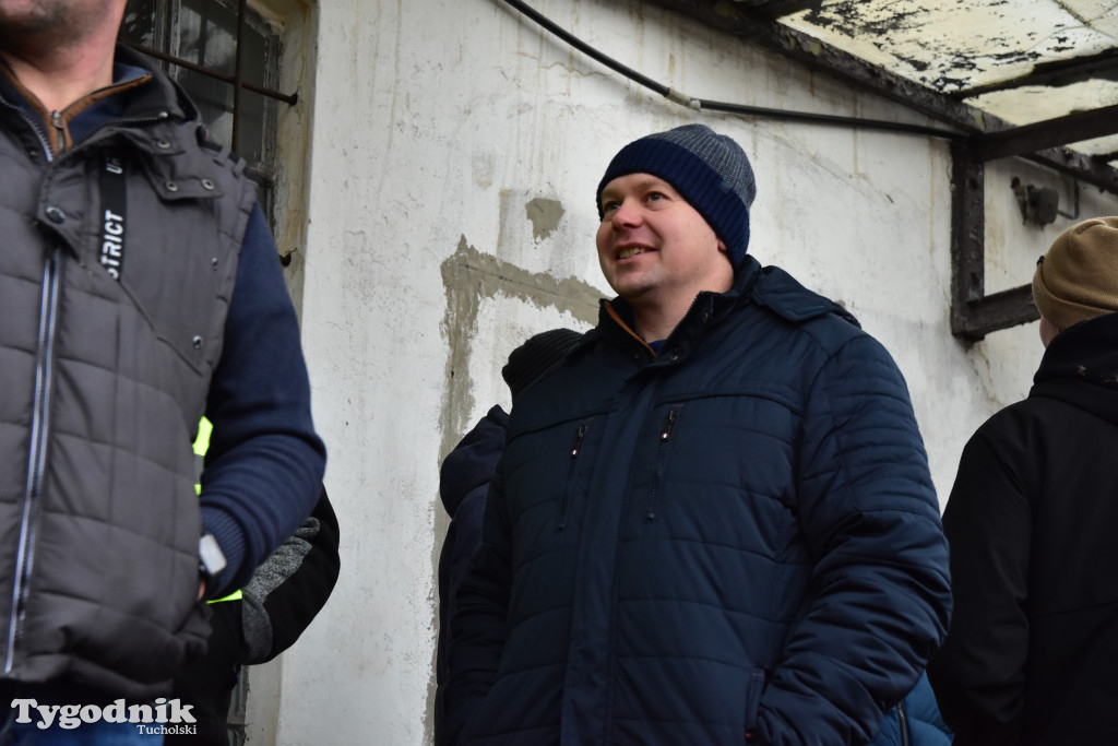 Gostycyn: Rolnicy protestowali przez kilka godzin w centrum wsi przy DW nr 237 z powiatów tucholskiego i sępoleńskiego