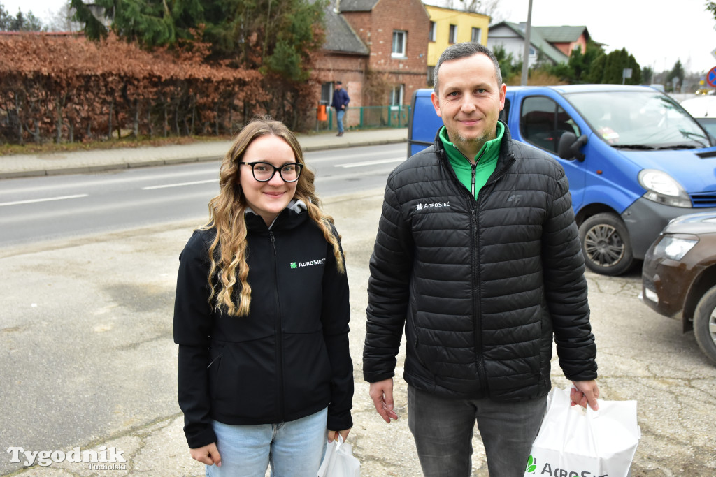 Gostycyn: Rolnicy protestowali przez kilka godzin w centrum wsi przy DW nr 237 z powiatów tucholskiego i sępoleńskiego