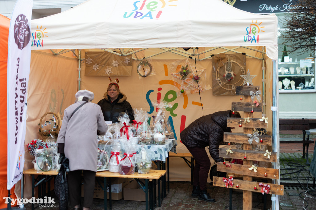Borowiacki Jarmark na rynku: GALERIA NR 1