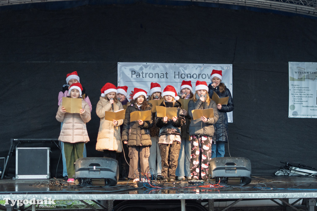 Borowiacki Jarmark na rynku: GALERIA NR 1