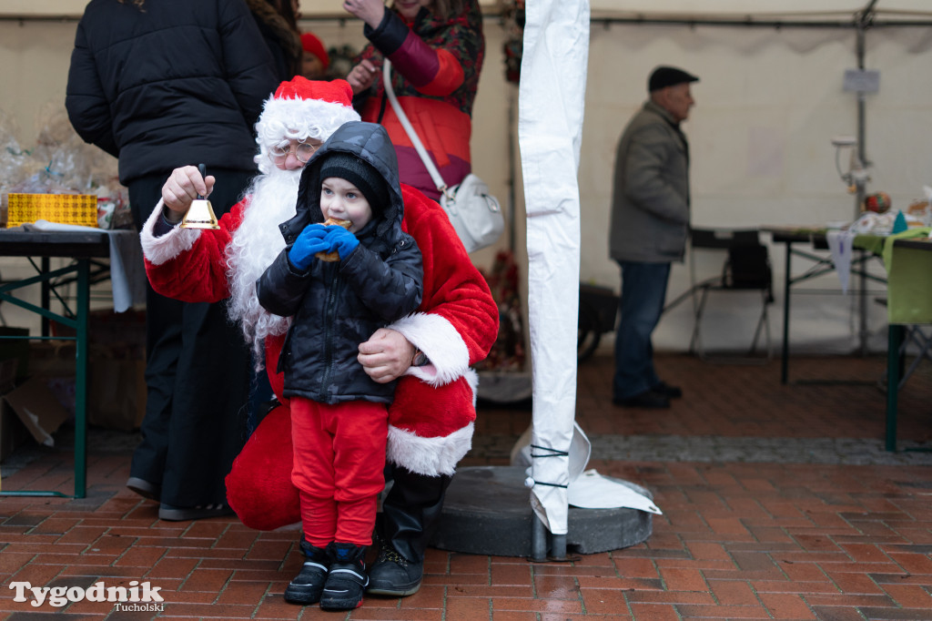 Borowiacki Jarmark na rynku: GALERIA NR 1