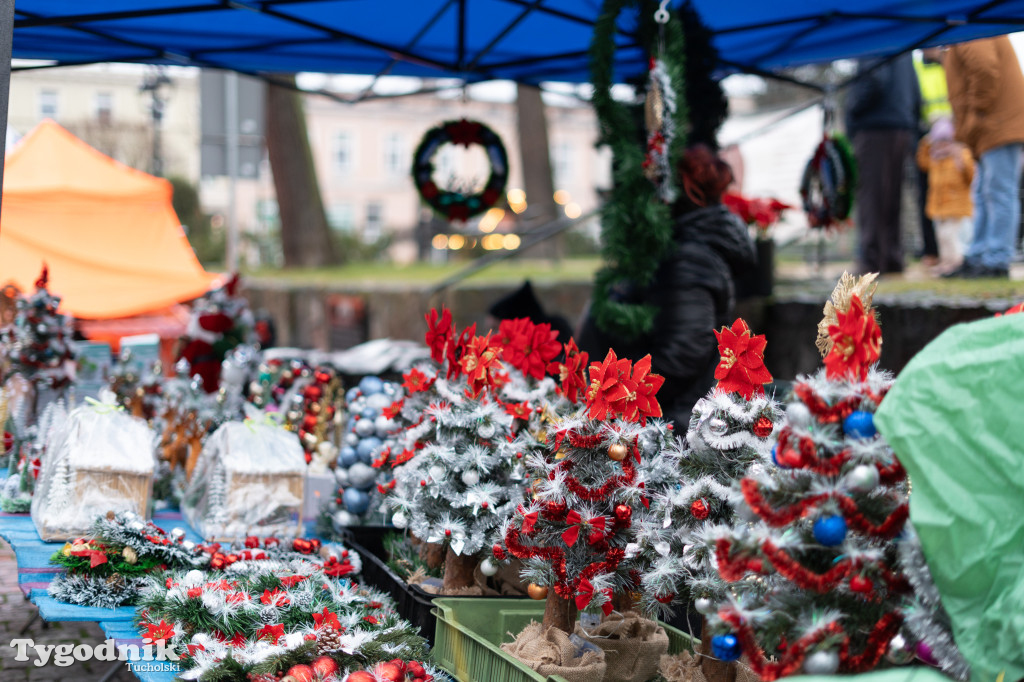 Borowiacki Jarmark na rynku: GALERIA NR 1