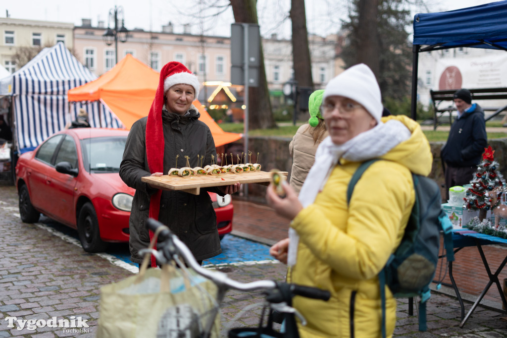 Borowiacki Jarmark na rynku: GALERIA NR 1
