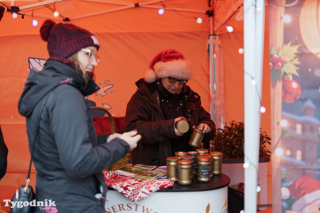 Borowiacki Jarmark na rynku: GALERIA NR 1