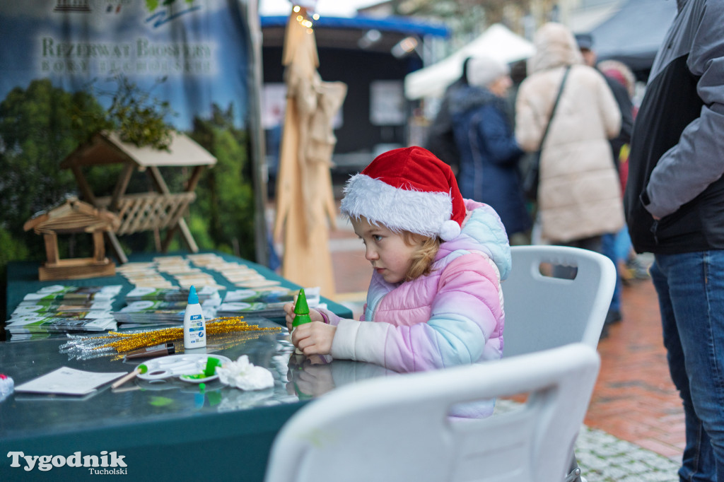 Borowiacki Jarmark na rynku: GALERIA NR 1