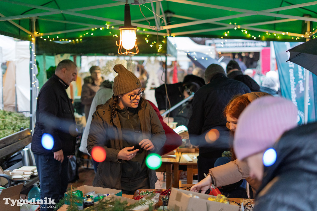 Borowiacki Jarmark na rynku: GALERIA NR 1