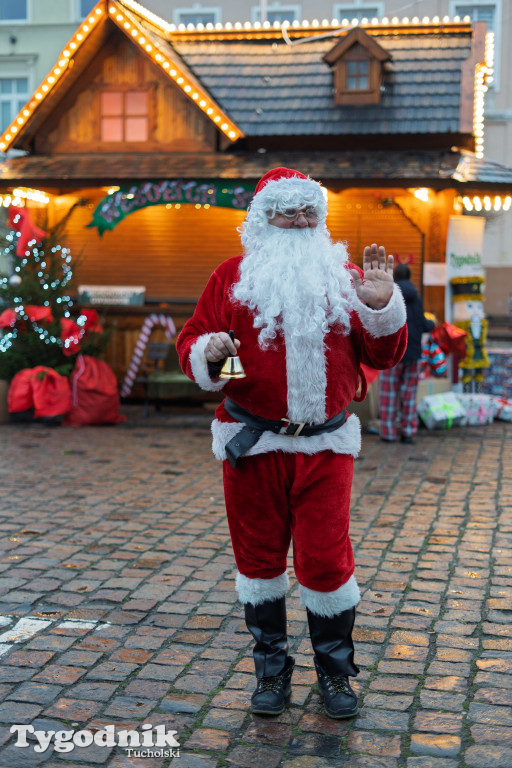 Borowiacki Jarmark na rynku: GALERIA NR 1