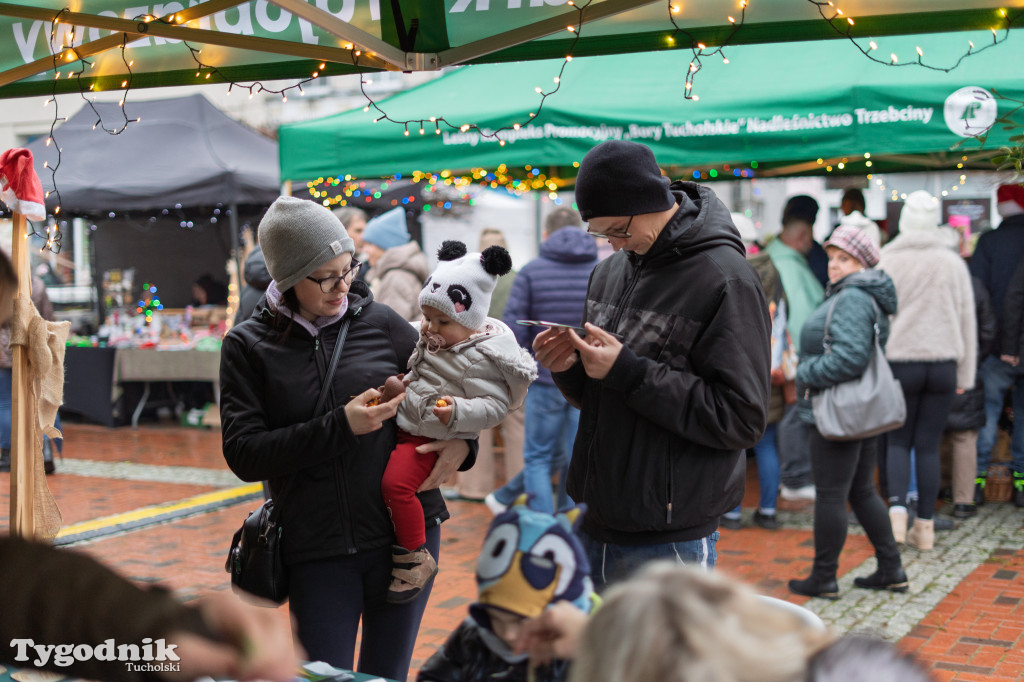 Borowiacki Jarmark na rynku: GALERIA NR 1