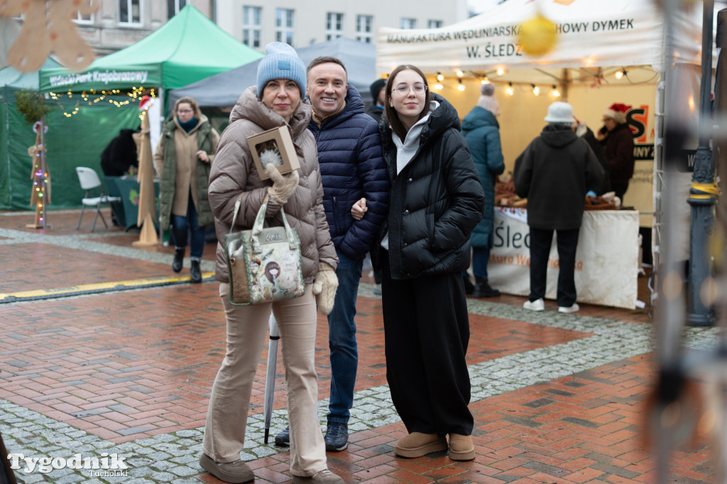 Borowiacki Jarmark na rynku: GALERIA NR 1