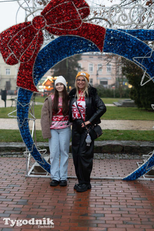 Borowiacki Jarmark na rynku: GALERIA NR 1