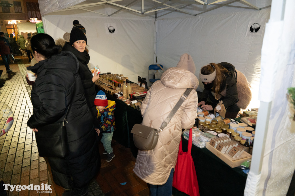 Borowiacki Jarmark na rynku: GALERIA NR 1