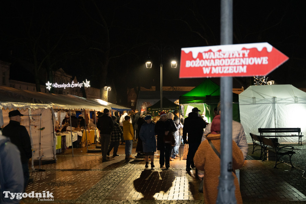 Borowiacki Jarmark na rynku: GALERIA NR 1