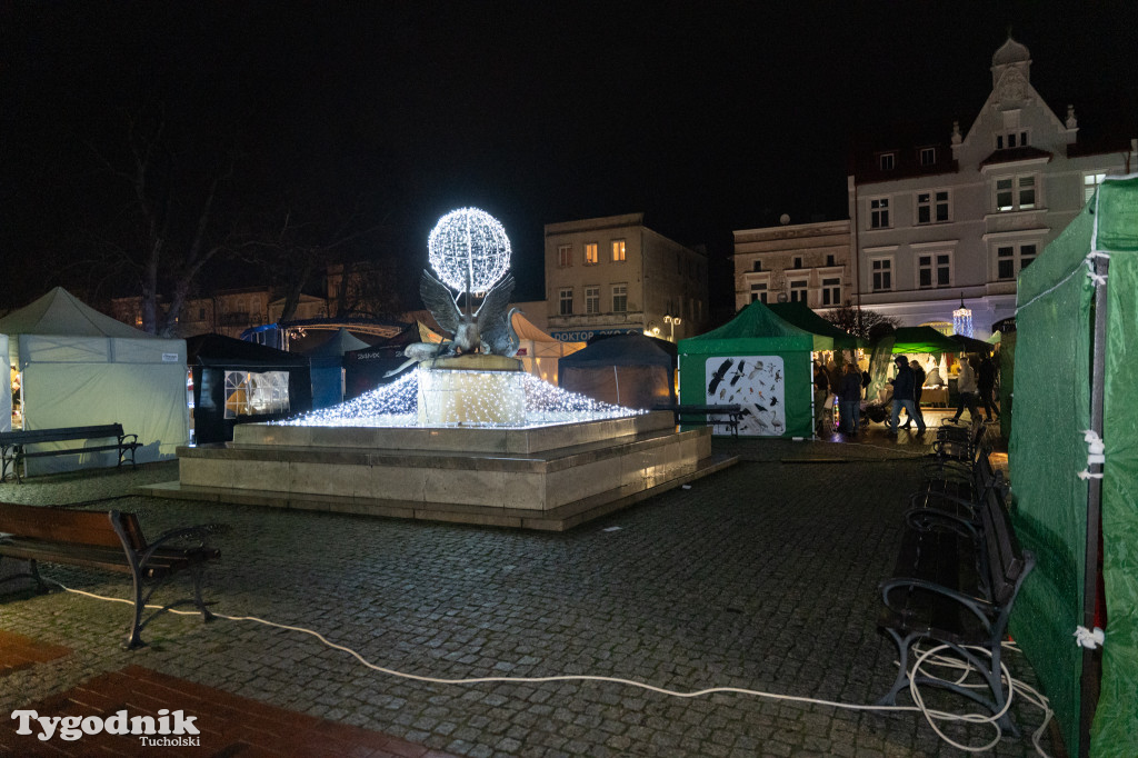 Borowiacki Jarmark na rynku: GALERIA NR 1