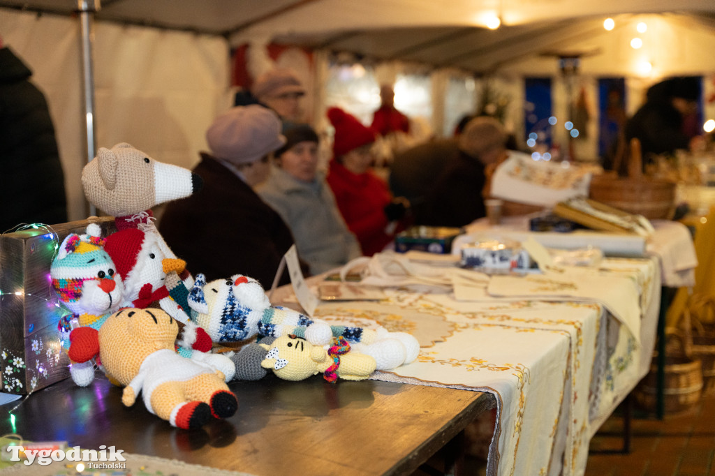 Borowiacki Jarmark na rynku: GALERIA NR 1