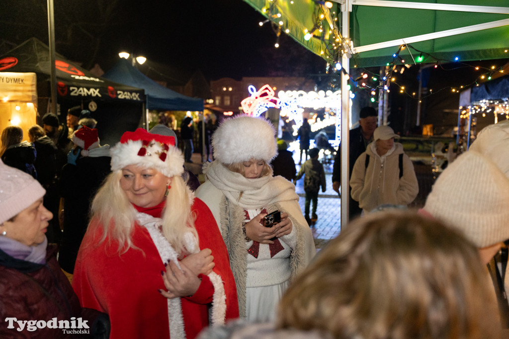 Borowiacki Jarmark na rynku: GALERIA NR 1