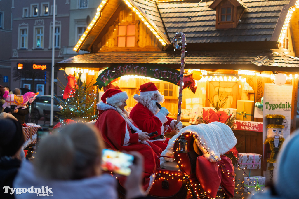 Borowiacki Jarmark na rynku w Tucholi DOMEK