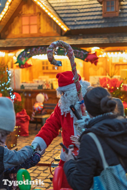 Borowiacki Jarmark na rynku w Tucholi DOMEK
