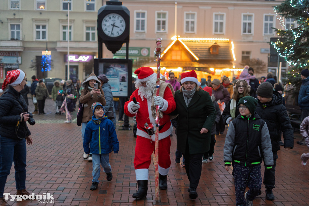 Borowiacki Jarmark na rynku w Tucholi DOMEK