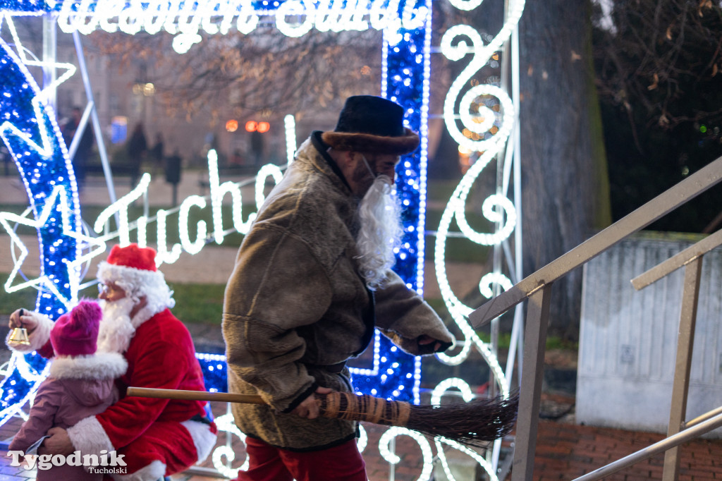 Borowiacki Jarmark na rynku w Tucholi DOMEK