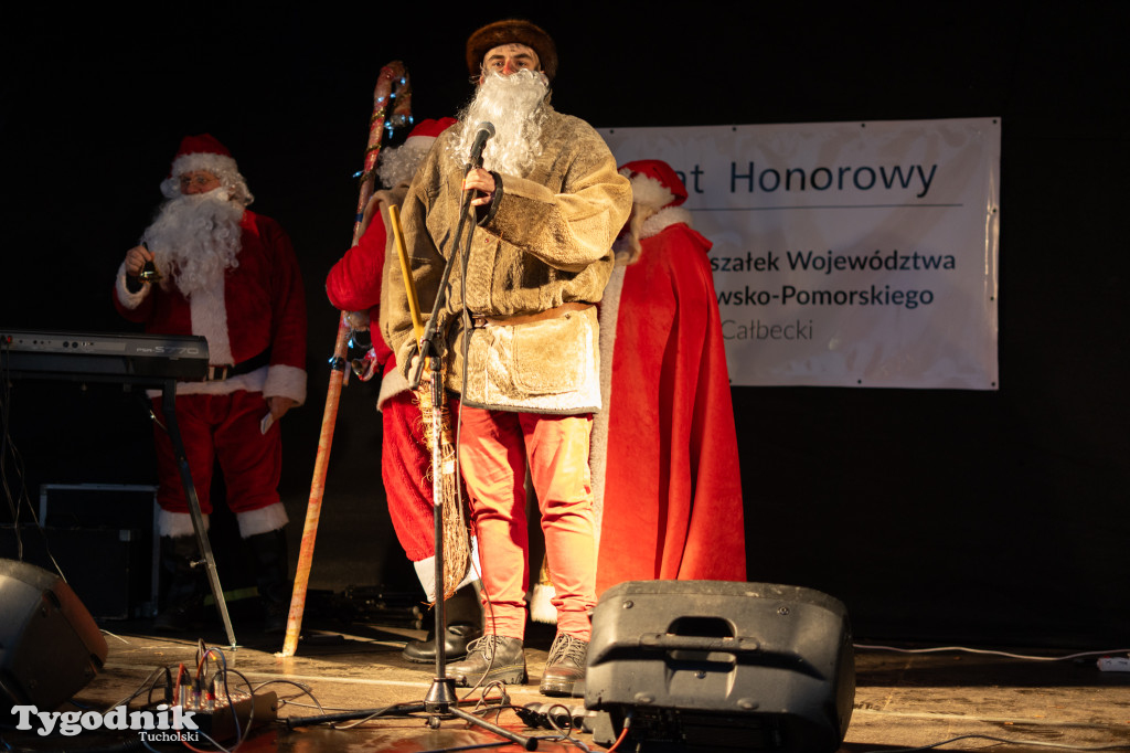 Borowiacki Jarmark na rynku w Tucholi DOMEK