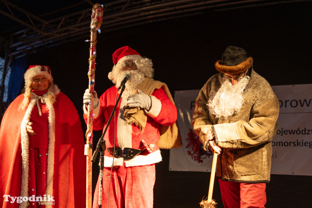 Borowiacki Jarmark na rynku w Tucholi DOMEK