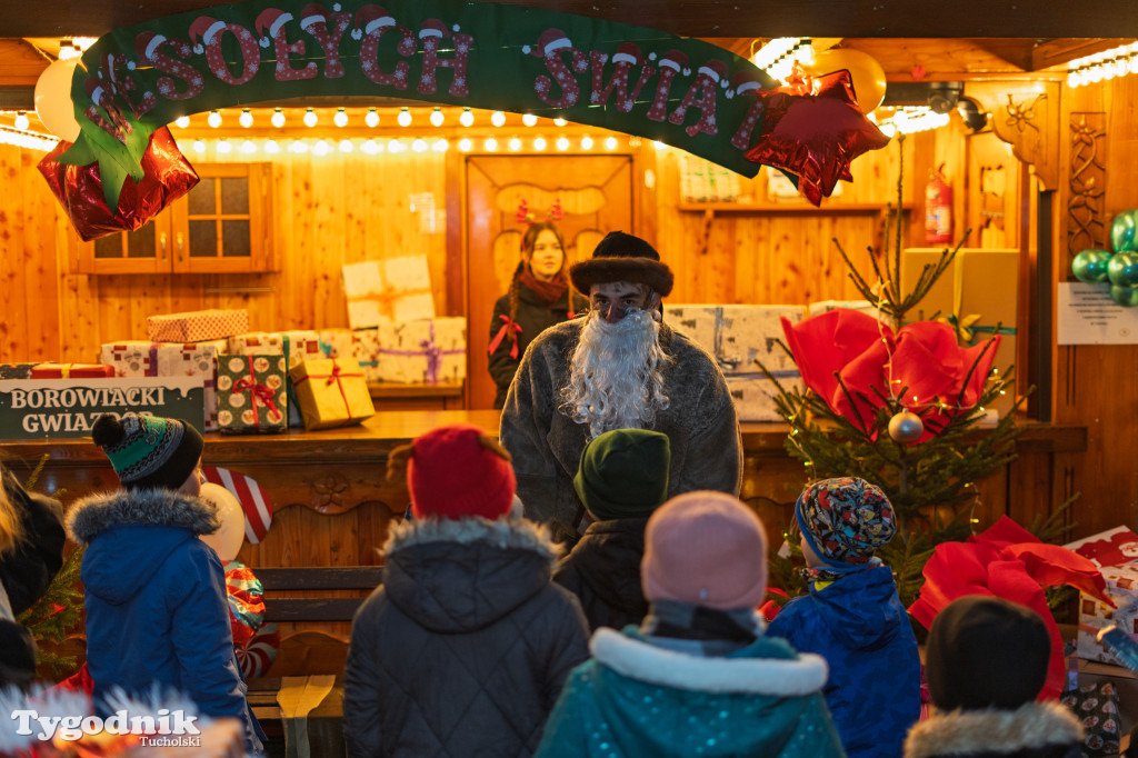 Borowiacki Jarmark na rynku w Tucholi DOMEK