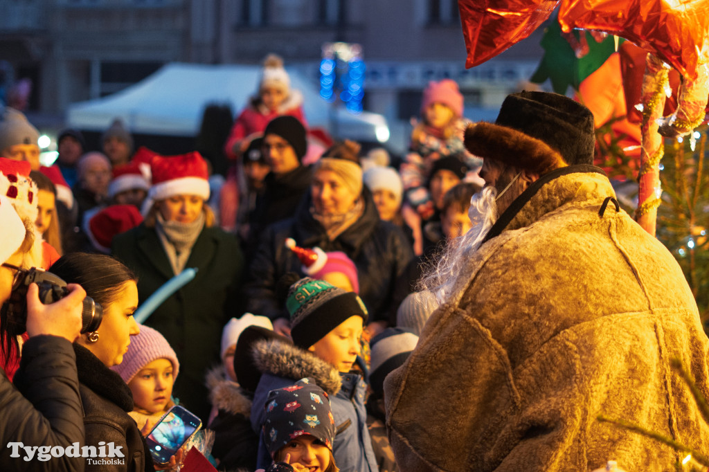 Borowiacki Jarmark na rynku w Tucholi DOMEK