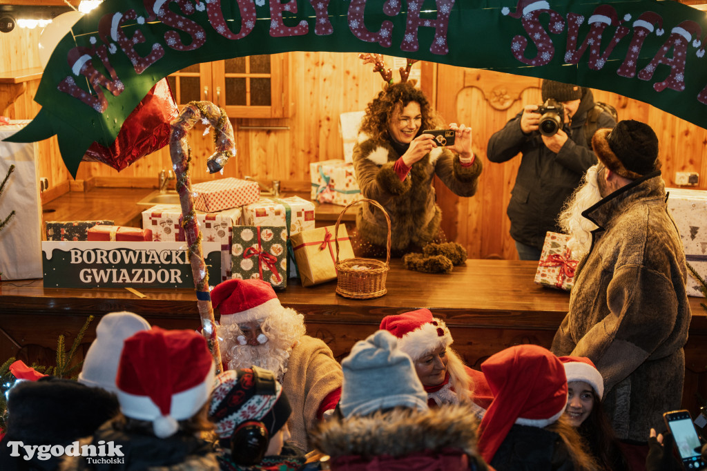 Borowiacki Jarmark na rynku w Tucholi DOMEK