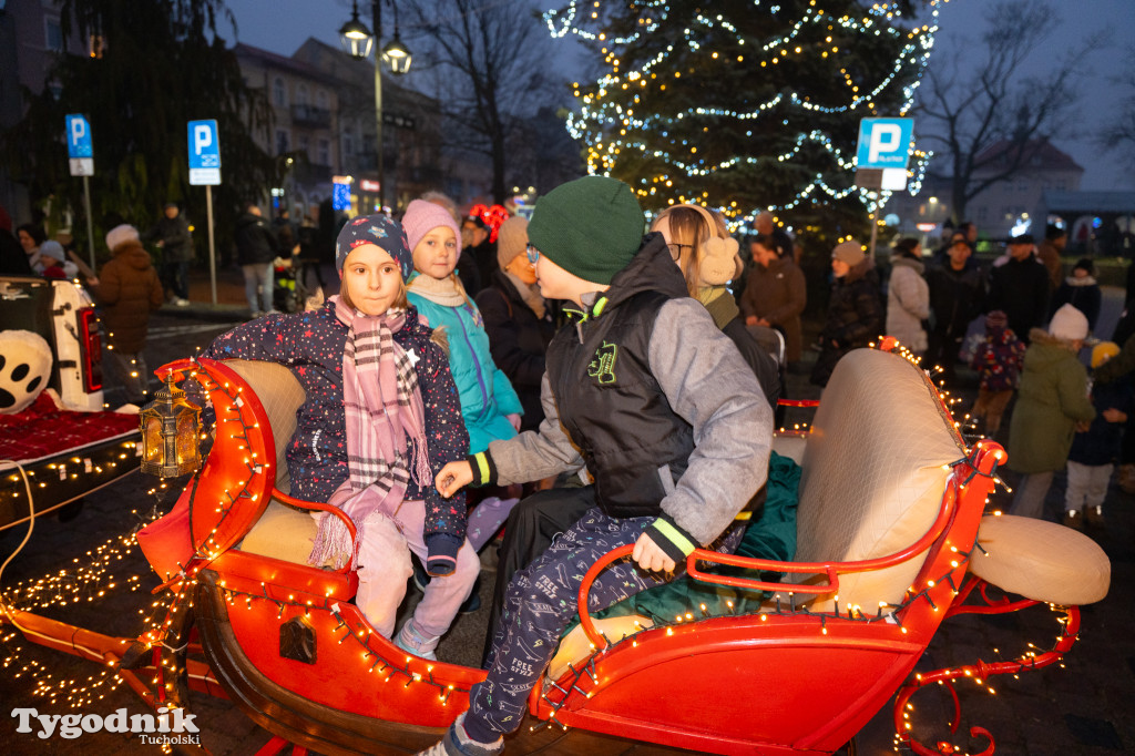 Borowiacki Jarmark na rynku w Tucholi DOMEK