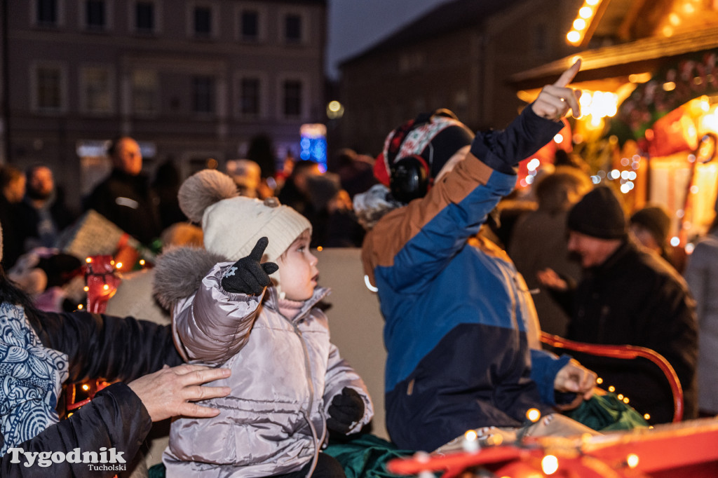 Borowiacki Jarmark na rynku w Tucholi DOMEK