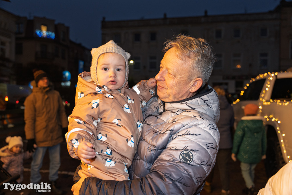 Borowiacki Jarmark na rynku w Tucholi DOMEK