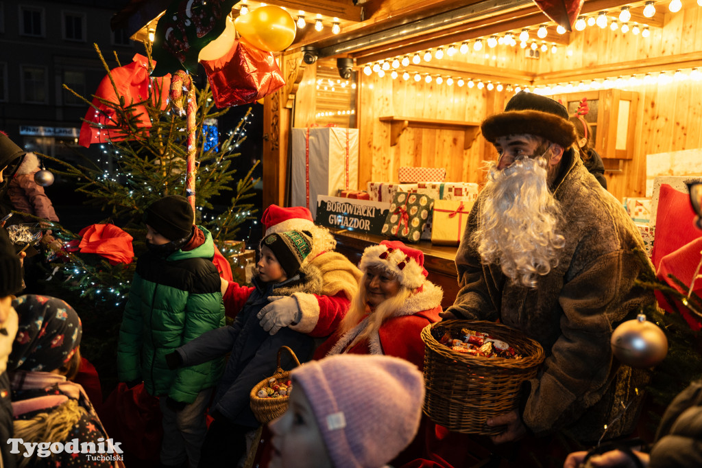 Borowiacki Jarmark na rynku w Tucholi DOMEK