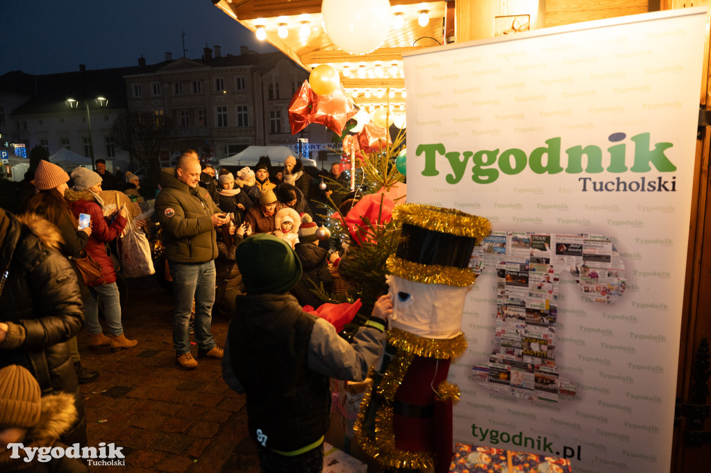 Borowiacki Jarmark na rynku w Tucholi DOMEK