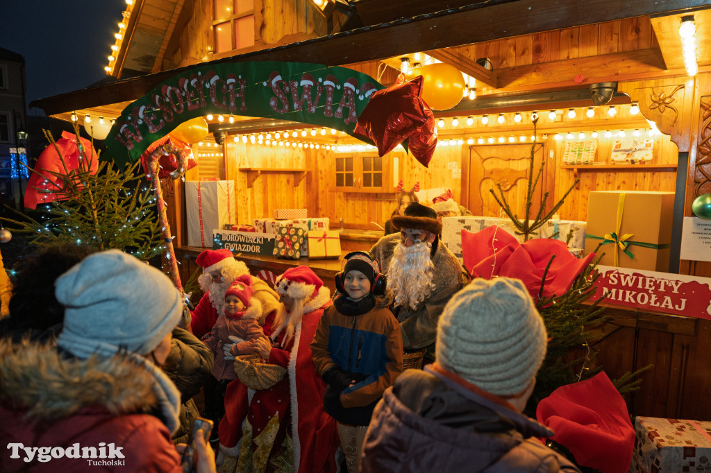 Borowiacki Jarmark na rynku w Tucholi DOMEK
