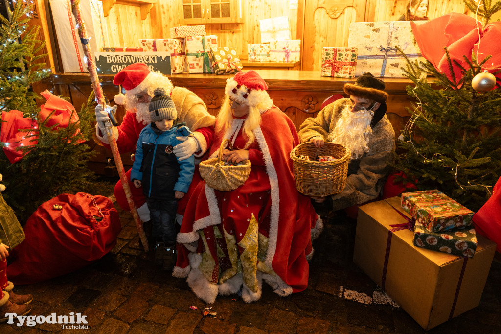 Borowiacki Jarmark na rynku w Tucholi DOMEK